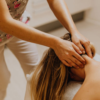 Natural Face lift Myofascial Massage Session