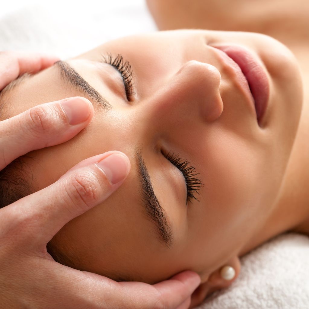 Natural Face lift Myofascial Massage Session