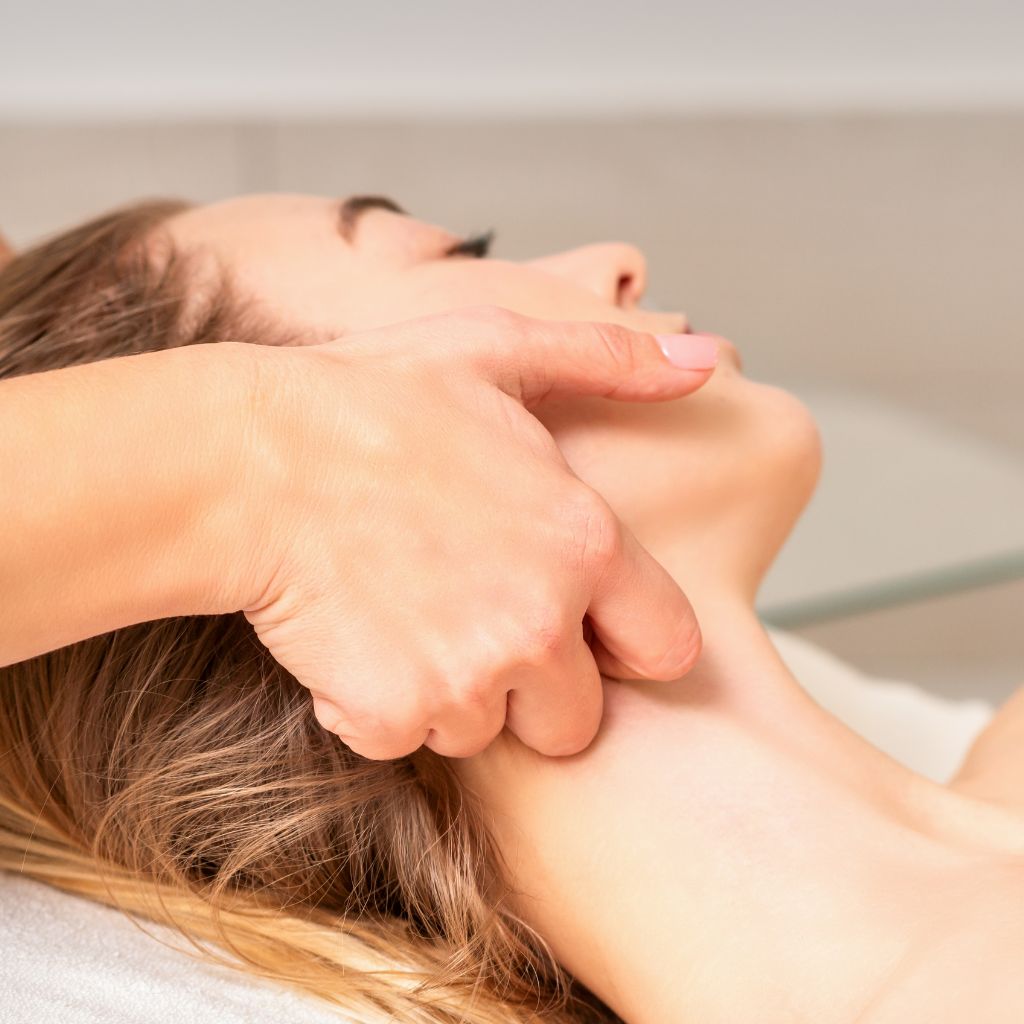 Natural Face lift Myofascial Massage Session